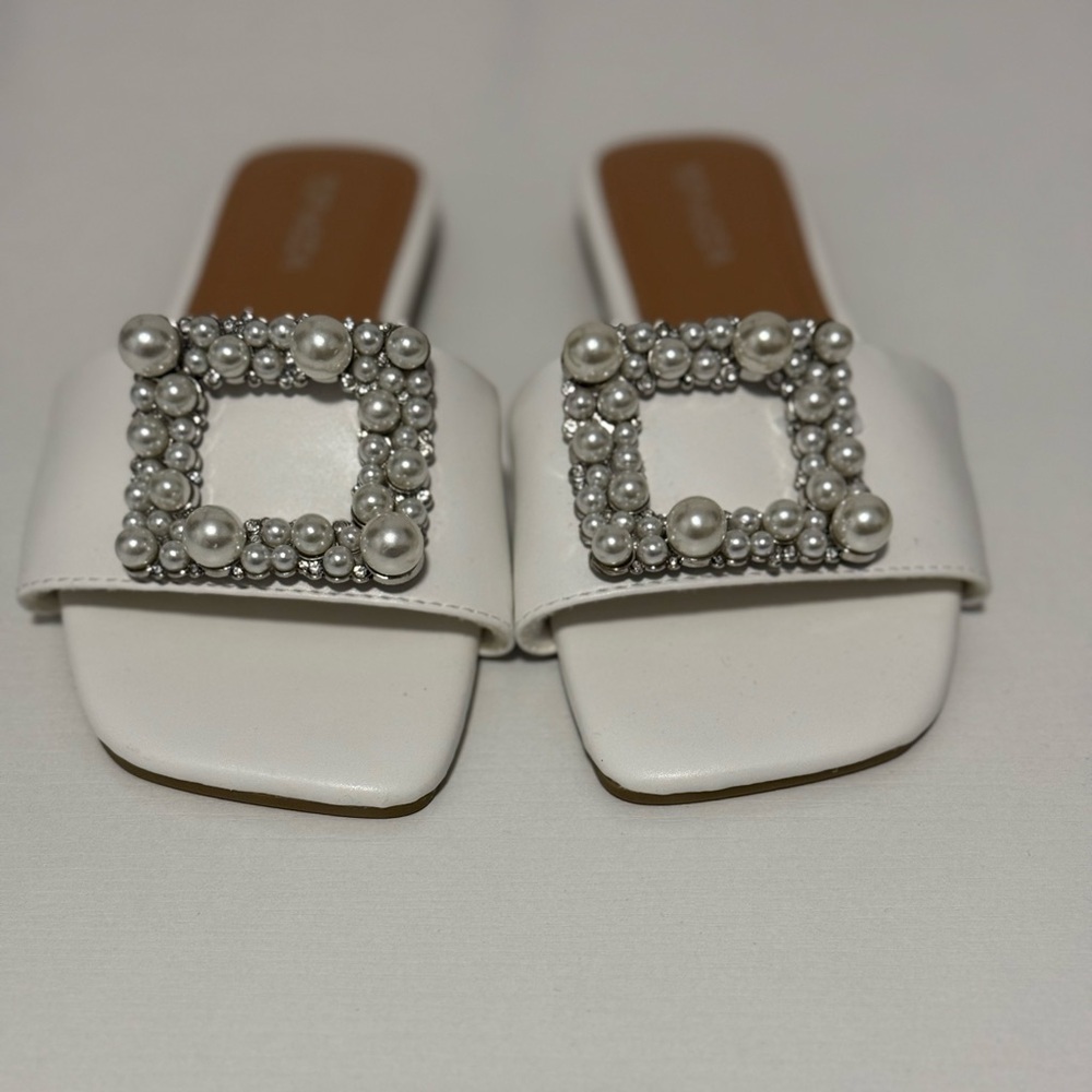 Elegant White Embellished Women's Sandals